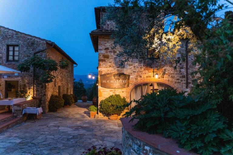 Tour & Gourmet Dinner